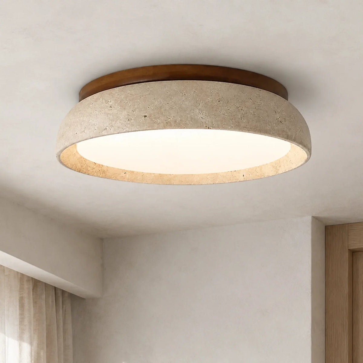 Luz de teto redonda em travertino — Detalhe em nogueira, LED quente, Wabi-Sabi