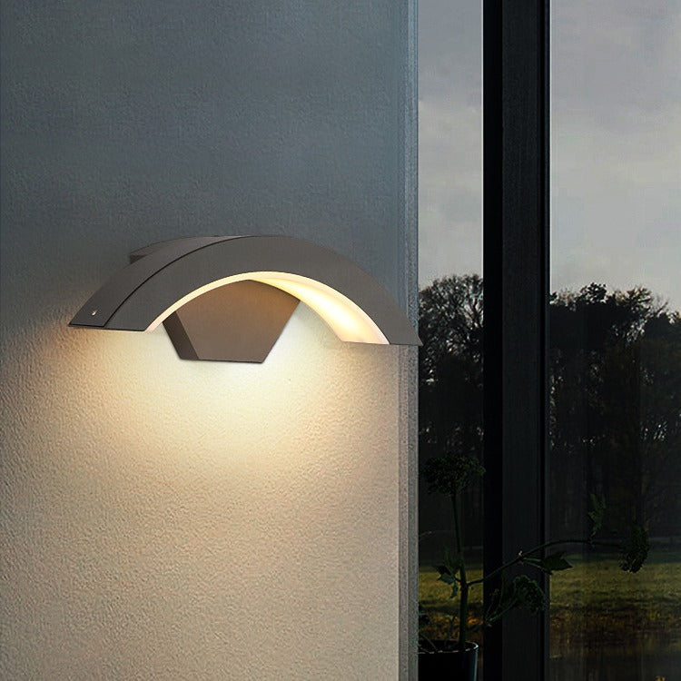 Candeeiro de parede LED preto em arco — alumínio impermeável IP65, 18W/36W