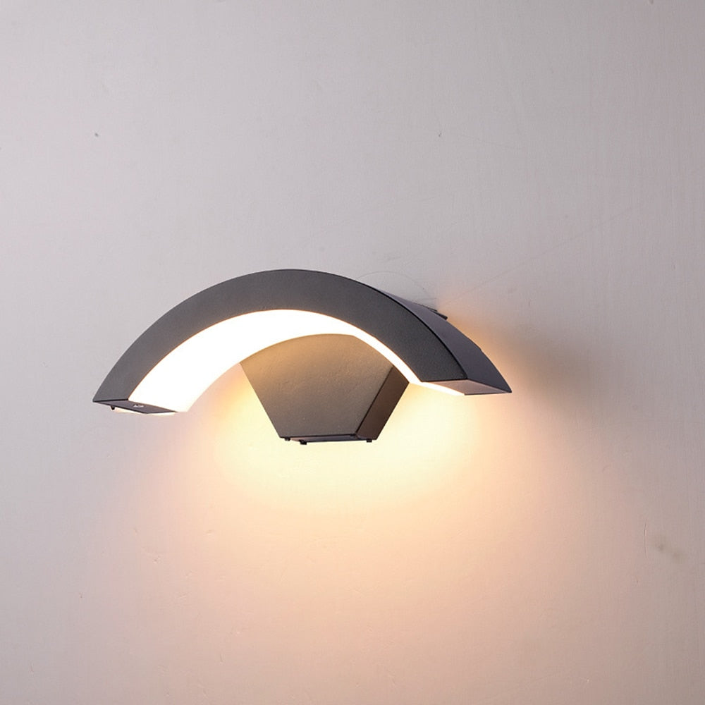 Candeeiro de parede LED preto em arco — alumínio impermeável IP65, 18W/36W