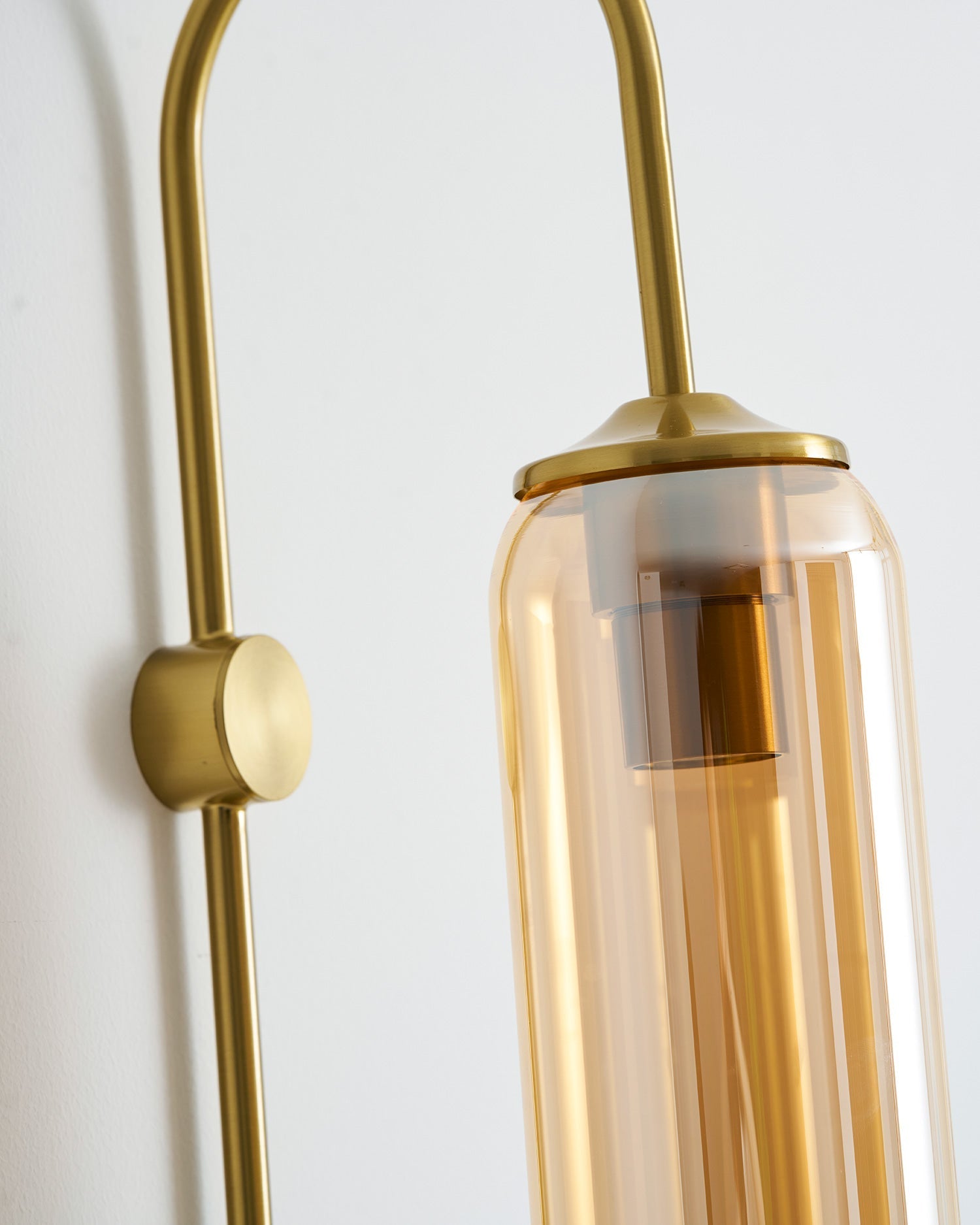 Stecker-Wandleuchte aus Glas, moderne zylindrische Form