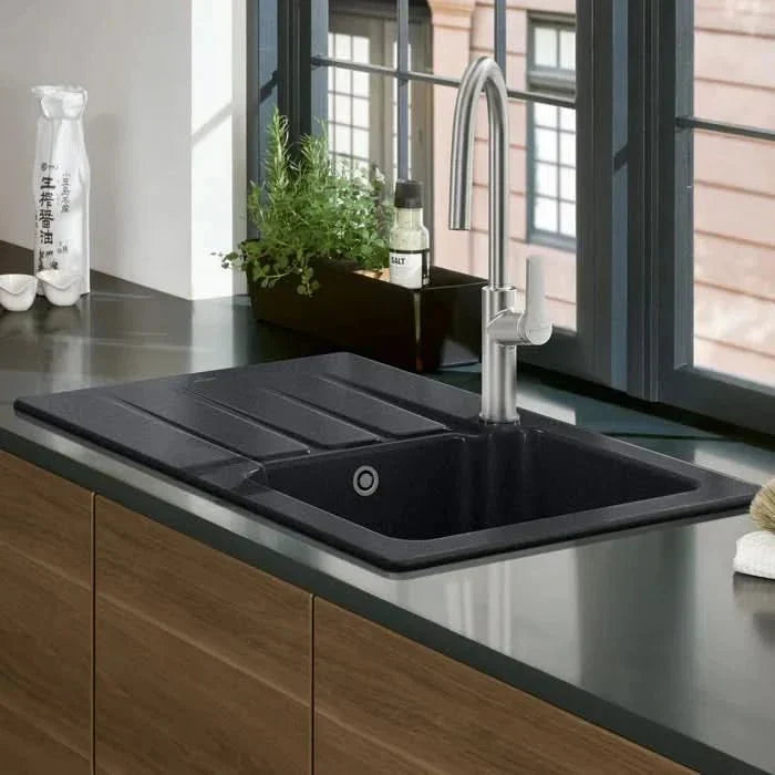 Lavabo cerámico Asterra 50 con acabado de cromita, duradero y fácil de limpiar